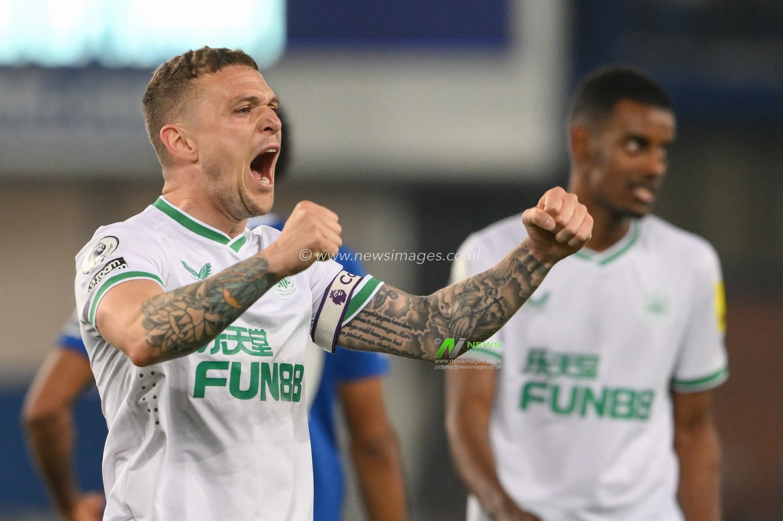 Kieran Trippier #2 of Newcastle United celebrates his teams win after the Premier League match Everton vs Newcastle United at Goodison Park, Liverpool, United Kingdom, 27th April 2023

(Photo by Craig Thomas/News Images)