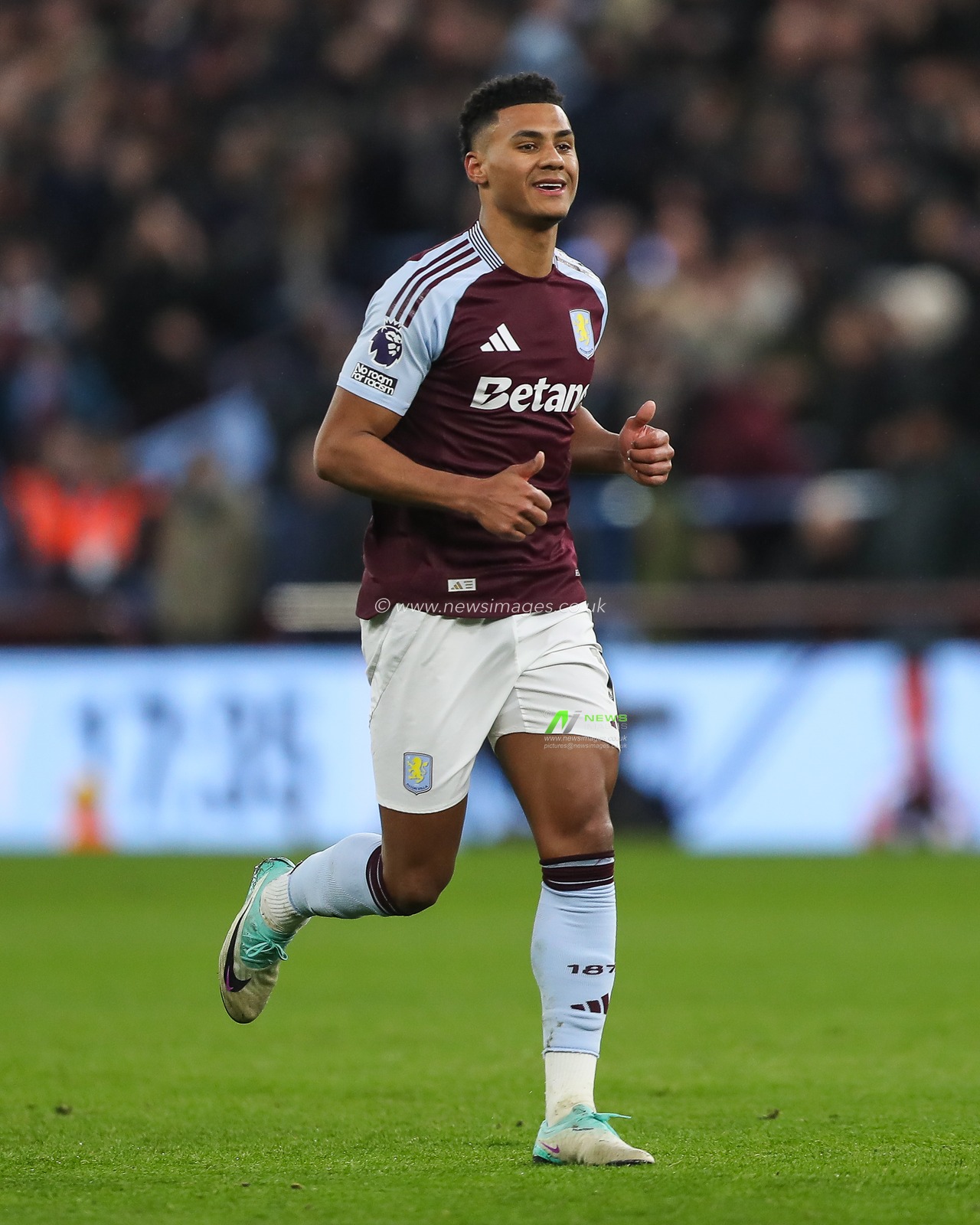 Ollie Watkins of Aston Villa during the Premier League match Aston Villa vs West Ham United at Villa Park, Birmingham, United Kingdom, 26th January 2025

(Photo by Gareth Evans/News Images)
