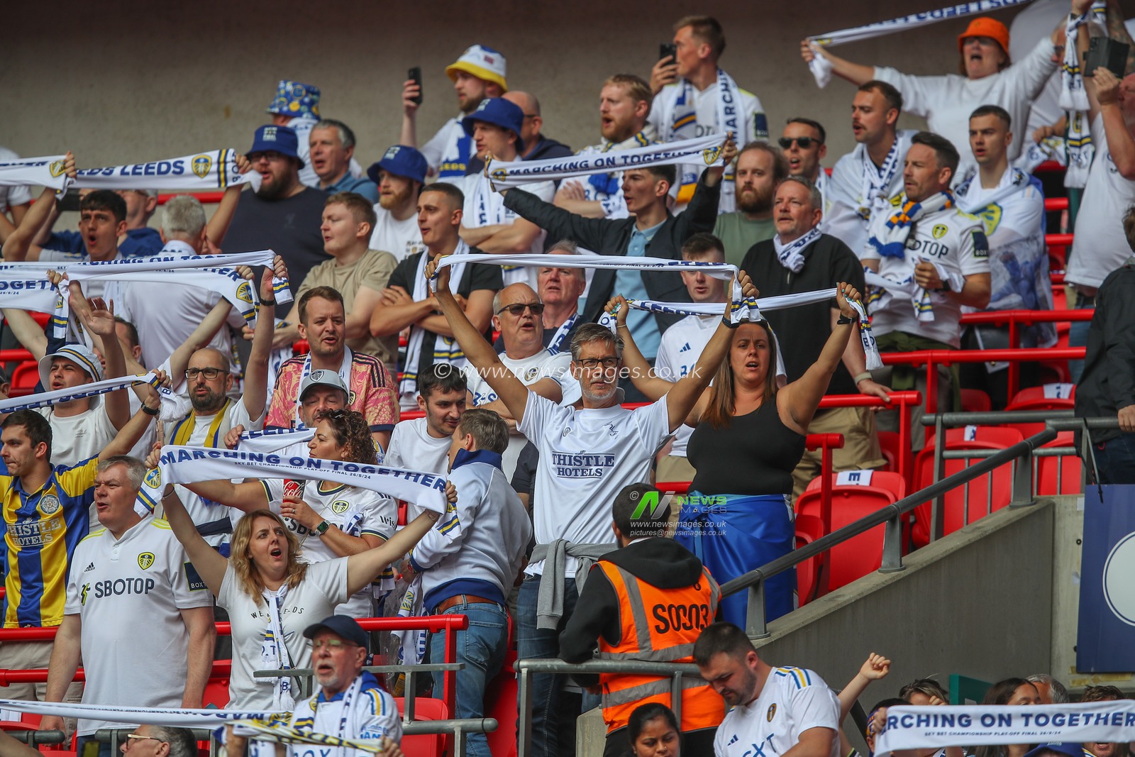Leeds fans holding up their scarves before the game during the Sky Bet Championship Play-Off Final match Leeds United vs Southampton at Wembley Stadium, London, United Kingdom, 26th May 2024

(Photo by Gareth Evans/News Images)