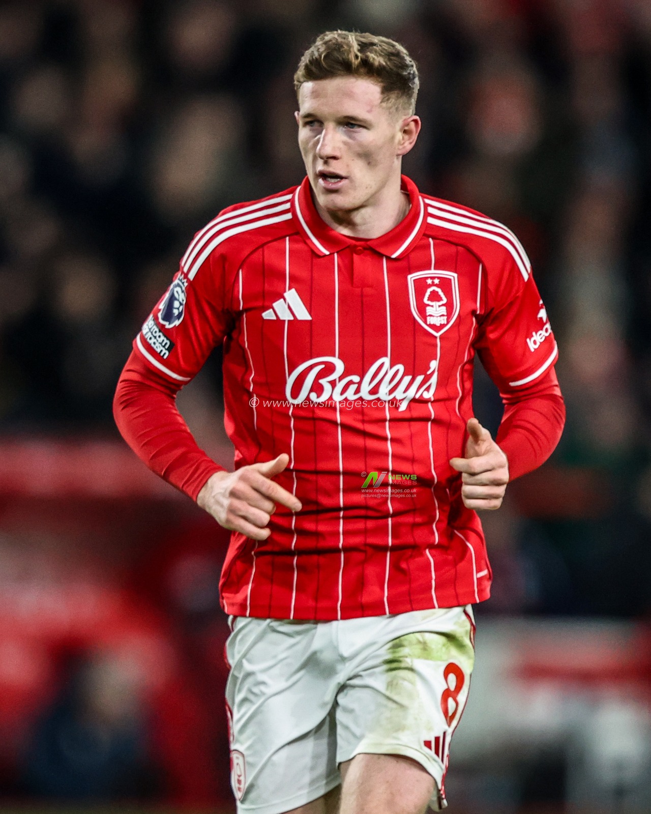 Elliot Anderson of Nottingham Forest during the Premier League match Nottingham Forest vs Everton at City Ground, Nottingham, United Kingdom, 30th December 2025

(Photo by Alfie Cosgrove/News Images)

*** GER AUT SUI OUT ***