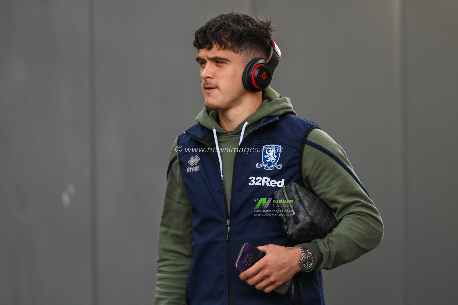 Ryan Giles #3 of Middlesbrough arrives ahead of the Sky Bet Championship match Bristol City vs Middlesbrough at Ashton Gate, Bristol, United Kingdom, 10th April 2023

(Photo by Craig Thomas/News Images)