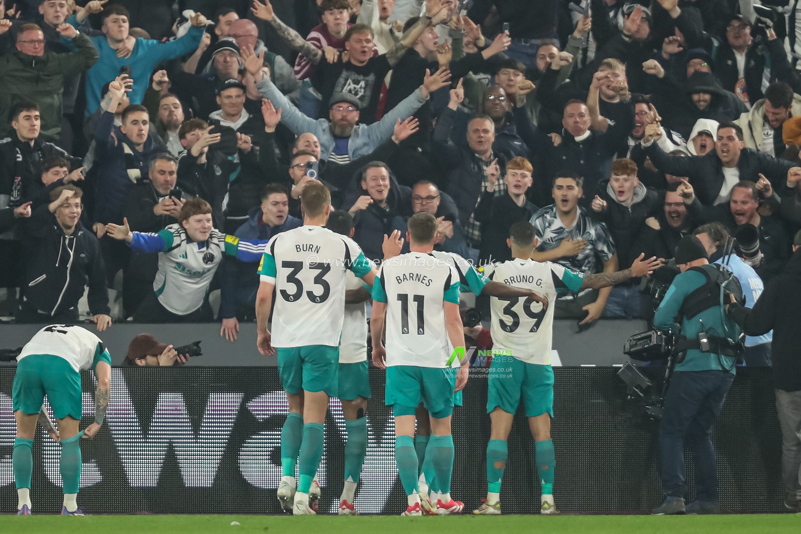 Bruno GuimarÃ£es of Newcastle United celebrates his goal to make it 0-1 during the Premier League match West Ham United vs Newcastle United at London Stadium, London, United Kingdom, 10th March 2025

(Photo by Izzy Poles/News Images)