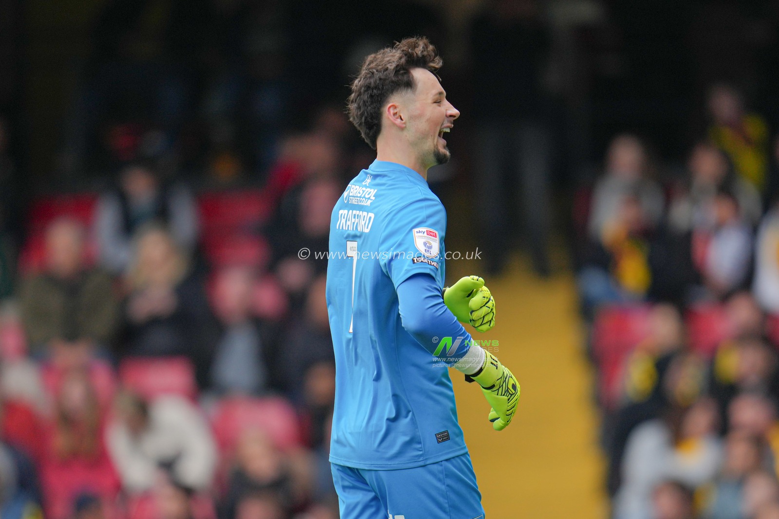 James Trafford of Burnley celebrates equaliser during the Sky Bet Championship match Watford vs Burnley at Vicarage Road, Watford, United Kingdom, 18th April 2025

(Photo by Harvey Murphy/News Images)