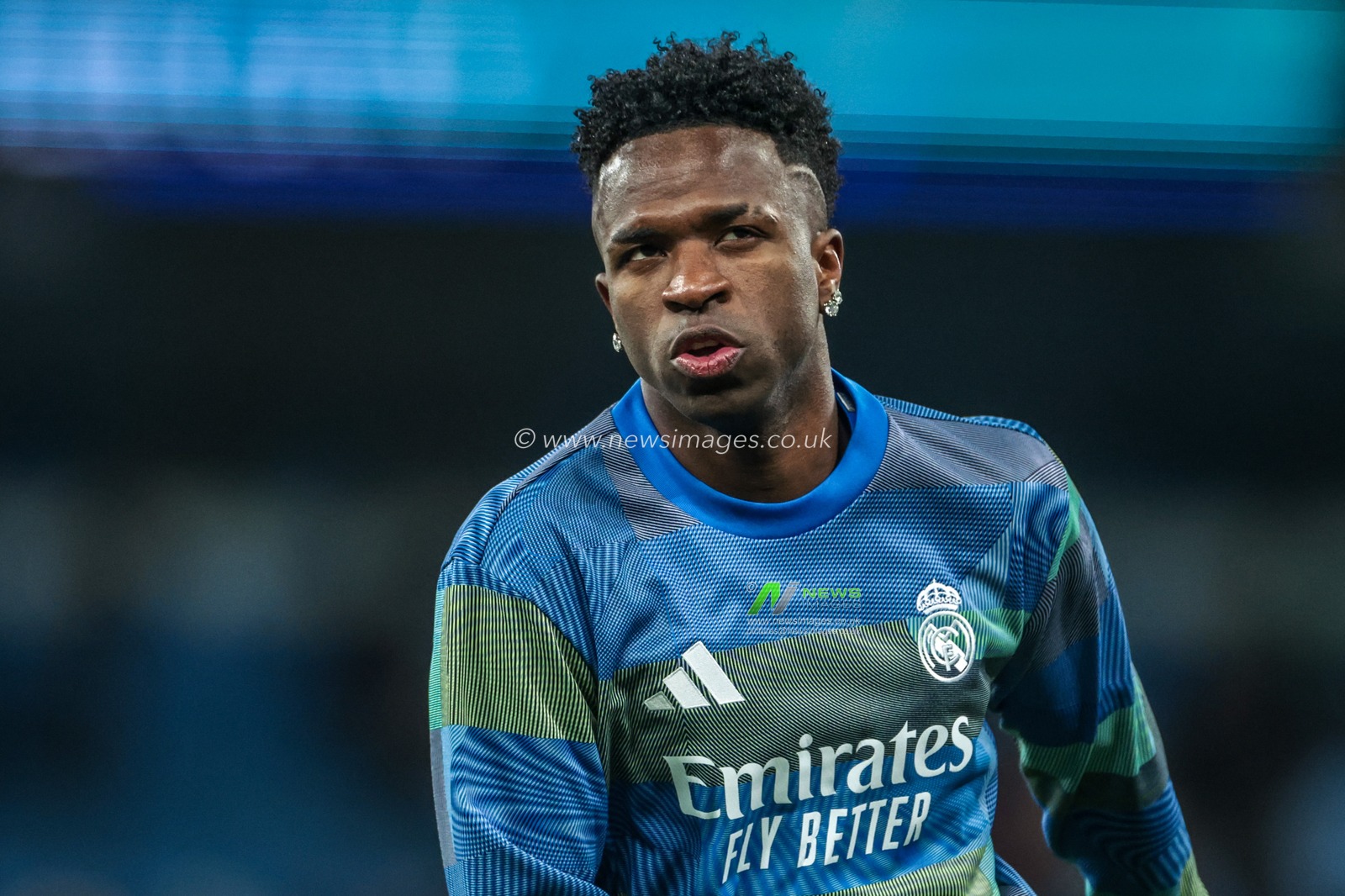 Vinicius Junior of Real Madrid in the pregame warmup session during the UEFA Champions League last 16 second leg match Manchester City vs Real Madrid at The City of Manchester Stadium, Manchester, United Kingdom on 17 March 2026

(Photo by Mark Cosgrove/News Images)