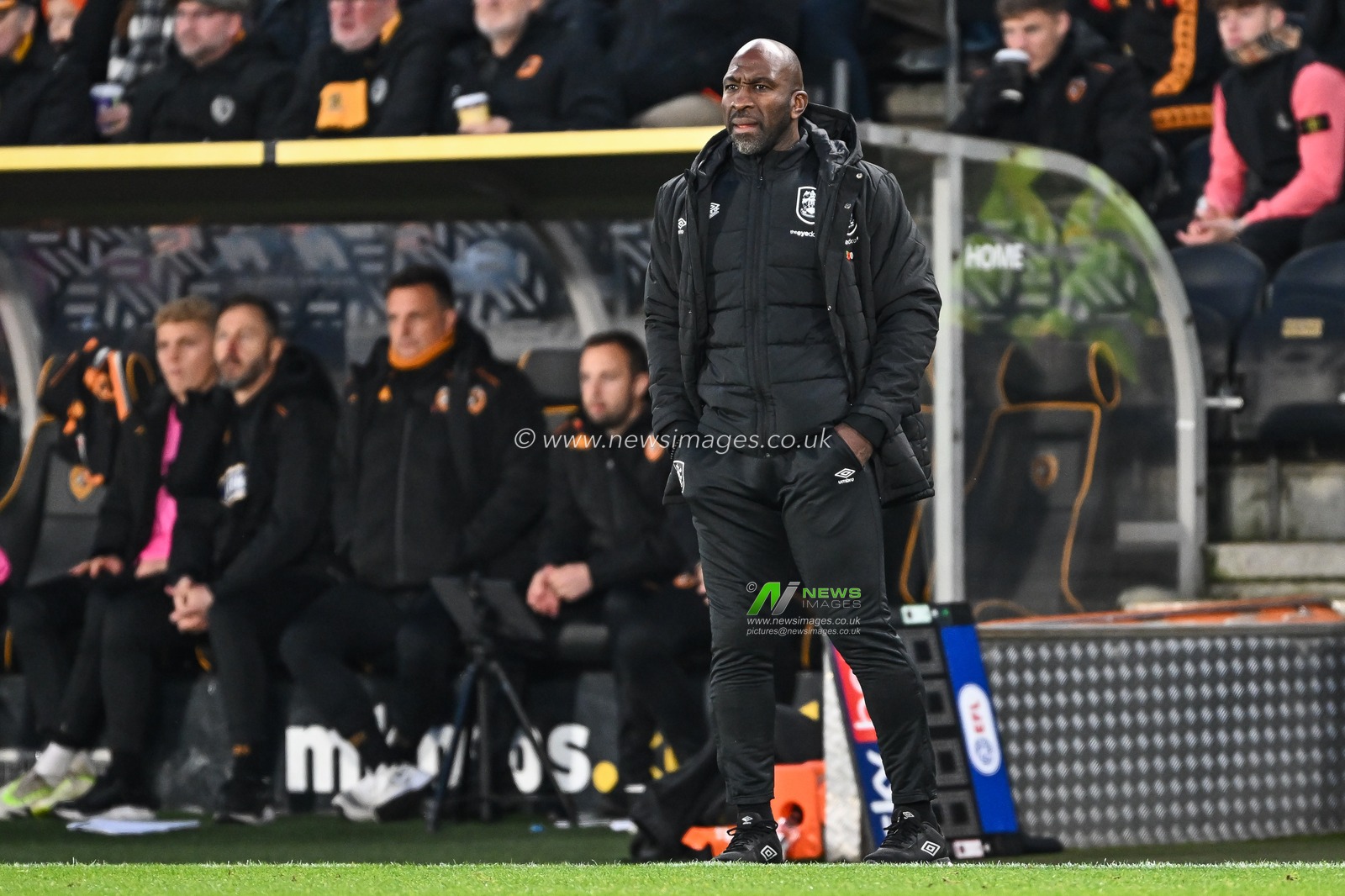 Darren Moore Manager of Huddersfield Town during the Sky Bet Championship match Hull City vs Huddersfield Town at MKM Stadium, Hull, United Kingdom, 11th November 2023

(Photo by Craig Thomas/News Images)
