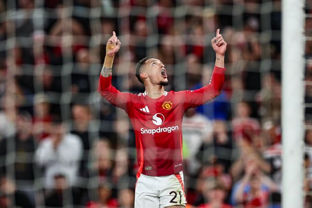 Carabao Cup 3rd Round Manchester United v Barnsley