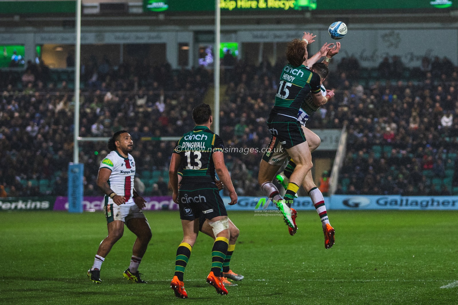 George Hendy and Freddie Steward both challenge for a high ball during the Gallagher Premiership match Northampton Saints vs Leicester Tigers at Cinch Stadium at Franklin's Gardens, Northampton, United Kingdom, 21st March 2025

(Photo by Craig Evans/News Images)