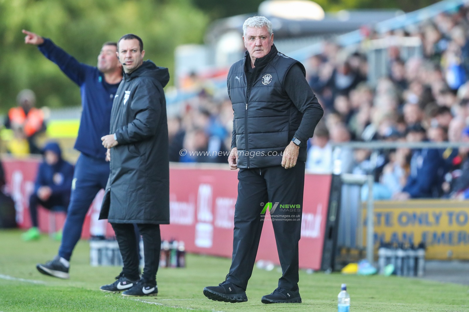 Steve Bruce head coach of Blackpool during the Sky Bet League 1 match Mansfield Town vs Blackpool at One Call Stadium, Mansfield, United Kingdom, 5th October 2024

(Photo by Gareth Evans/News Images)