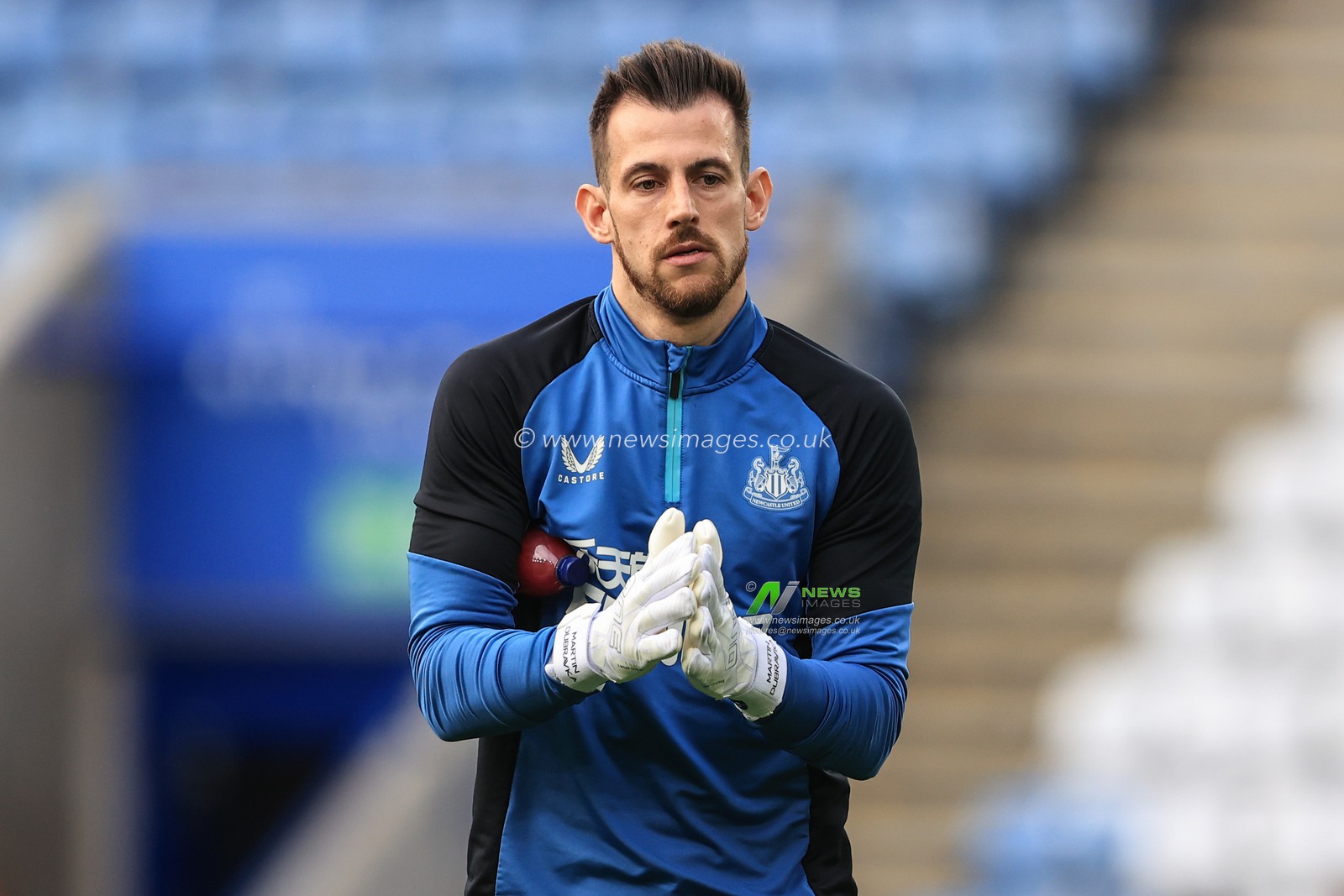 Martin Dubravka #1 of Newcastle United during the pre-game warmup