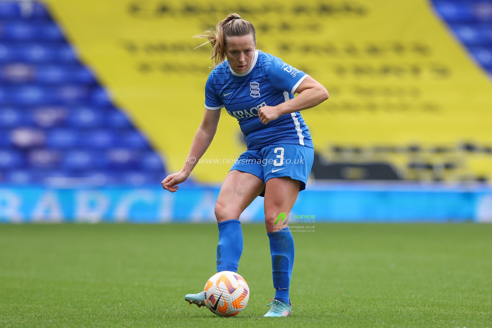 Harriet Scott #3 of Birmingham City passes the ball during the The Fa Women's Super League match Birmingham City Women vs Coventry United Women at St Andrews, Birmingham, United Kingdom, 25th September 2022

(Photo by Simon Bissett/News Images)