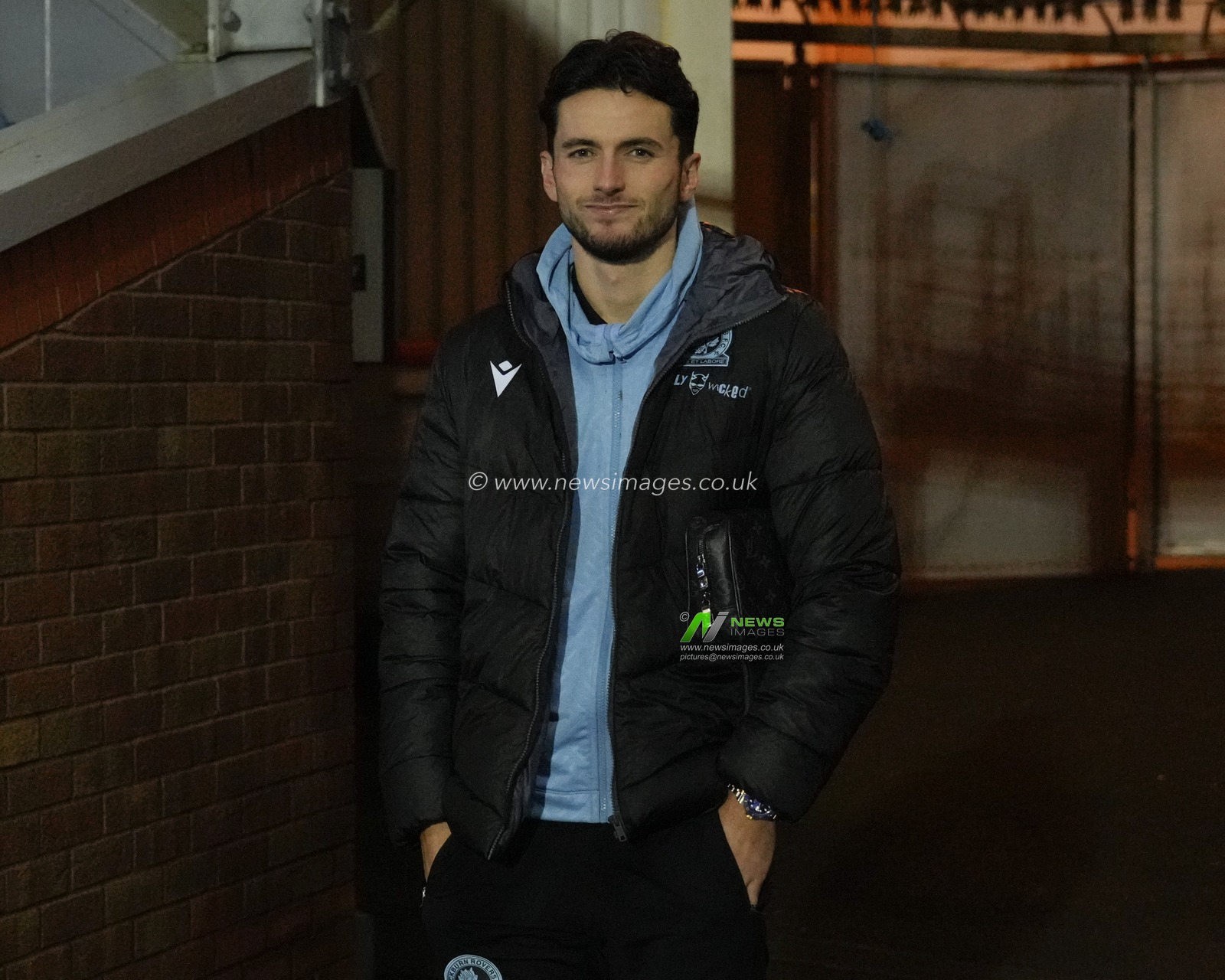 Lewis Travis #27 of Blackburn Rovers arrives at the stadium before the Sky Bet Championship match Blackburn Rovers vs Bristol City at Ewood Park, Blackburn, United Kingdom, 12th December 2023

(Photo by Steve Flynn/News Images)