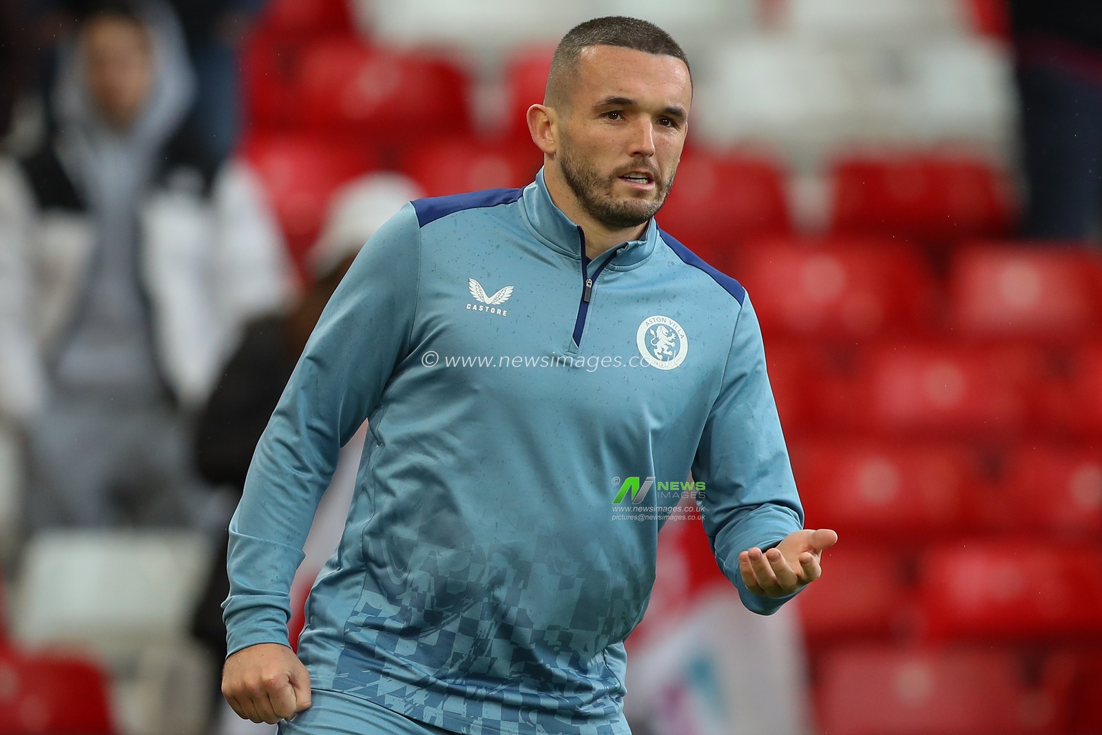 John McGinn #7 of Aston Villa during the pre-game warm up ahead of the Premier League match Nottingham Forest vs Aston Villa at City Ground, Nottingham, United Kingdom, 5th November 2023

(Photo by Gareth Evans/News Images)
