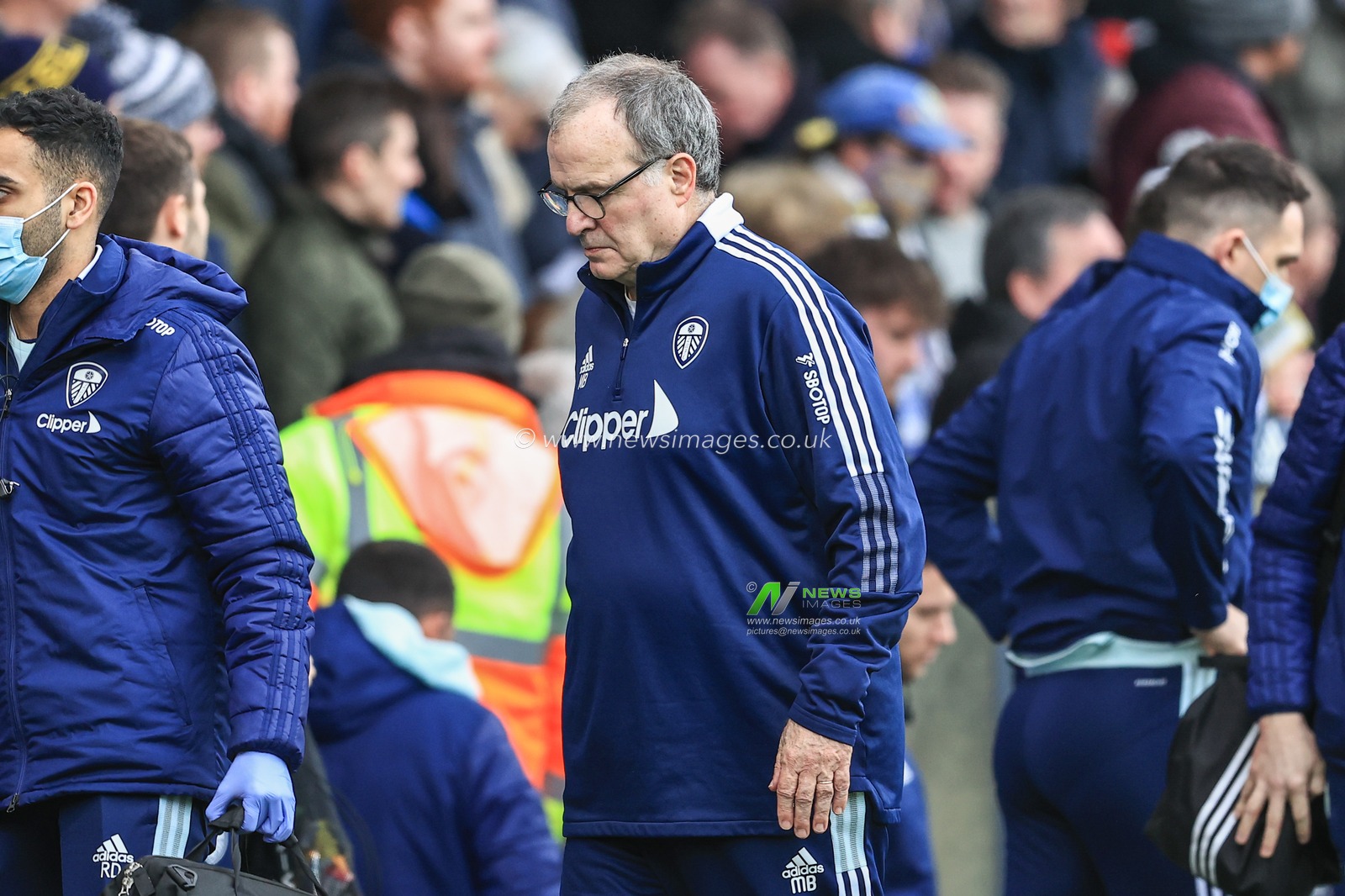 Marcelo Bielsa manager of Leeds United heads back to the dressing room after Leeds lose 0-4