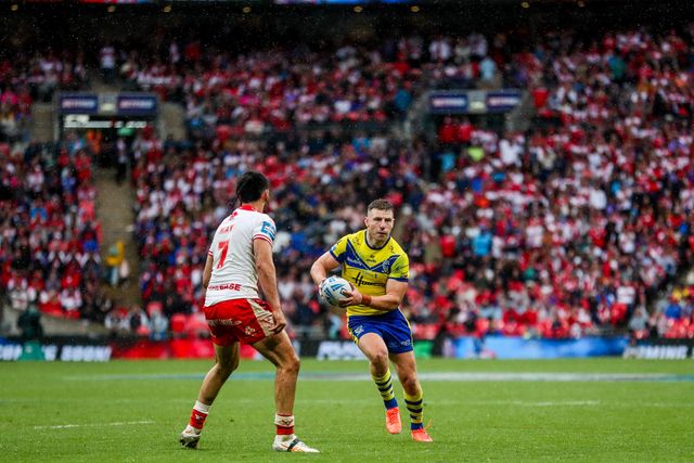 George Williams of Warrington Wolves runs with the ball during the Betfred Challenge Cup Final Warrington Wolves vs Hull KR at Wembley Stadium, London, United Kingdom, 7th June 2025

(Photo by Izzy Poles/News Images)