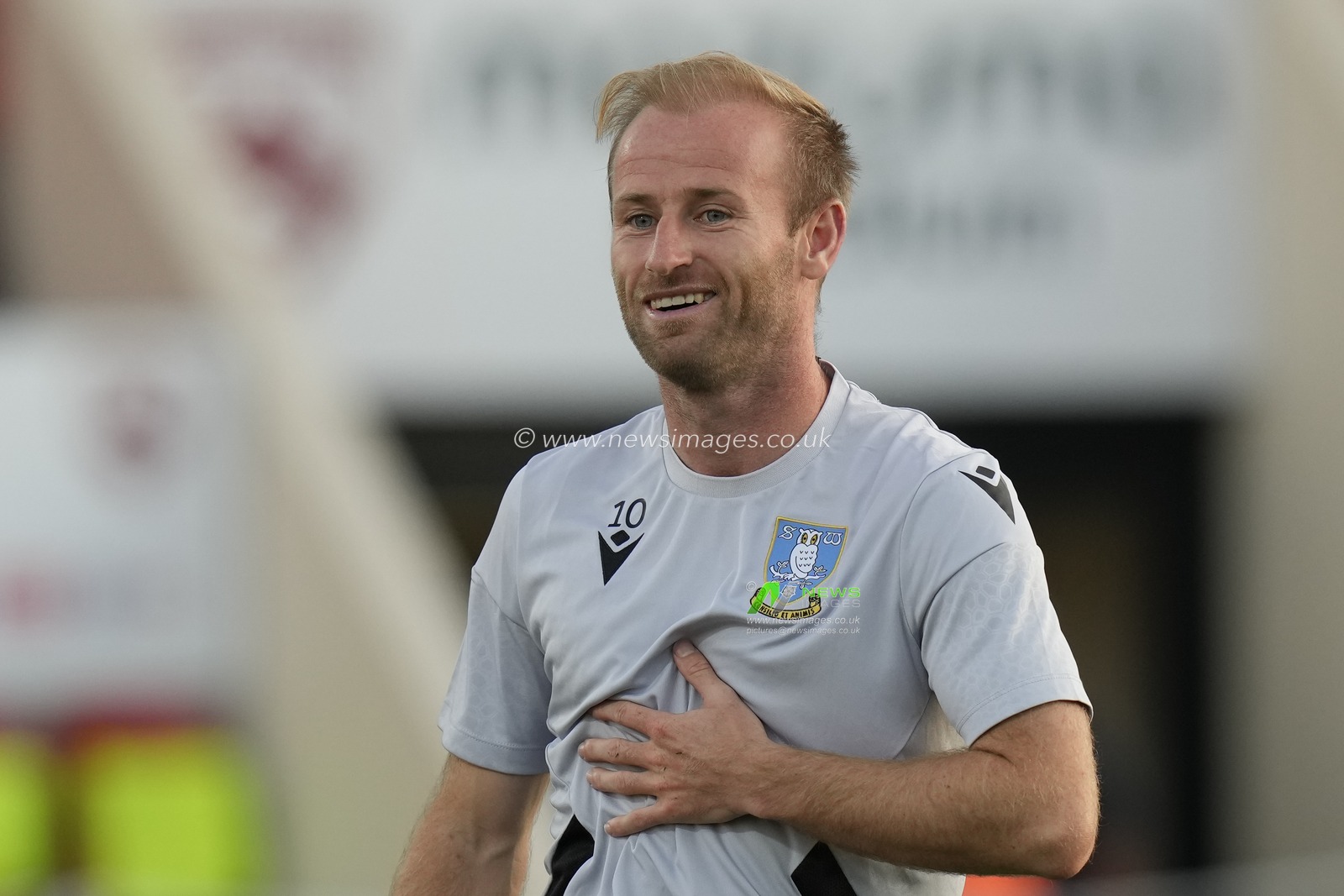 Barry Bannan of Sheffield Wednesday warms up before the Sky Bet League 1 match Morecambe vs Sheffield Wednesday at Mazuma Stadium, Morecambe, United Kingdom, 13th September 2022

(Photo by Steve Flynn/News Images)