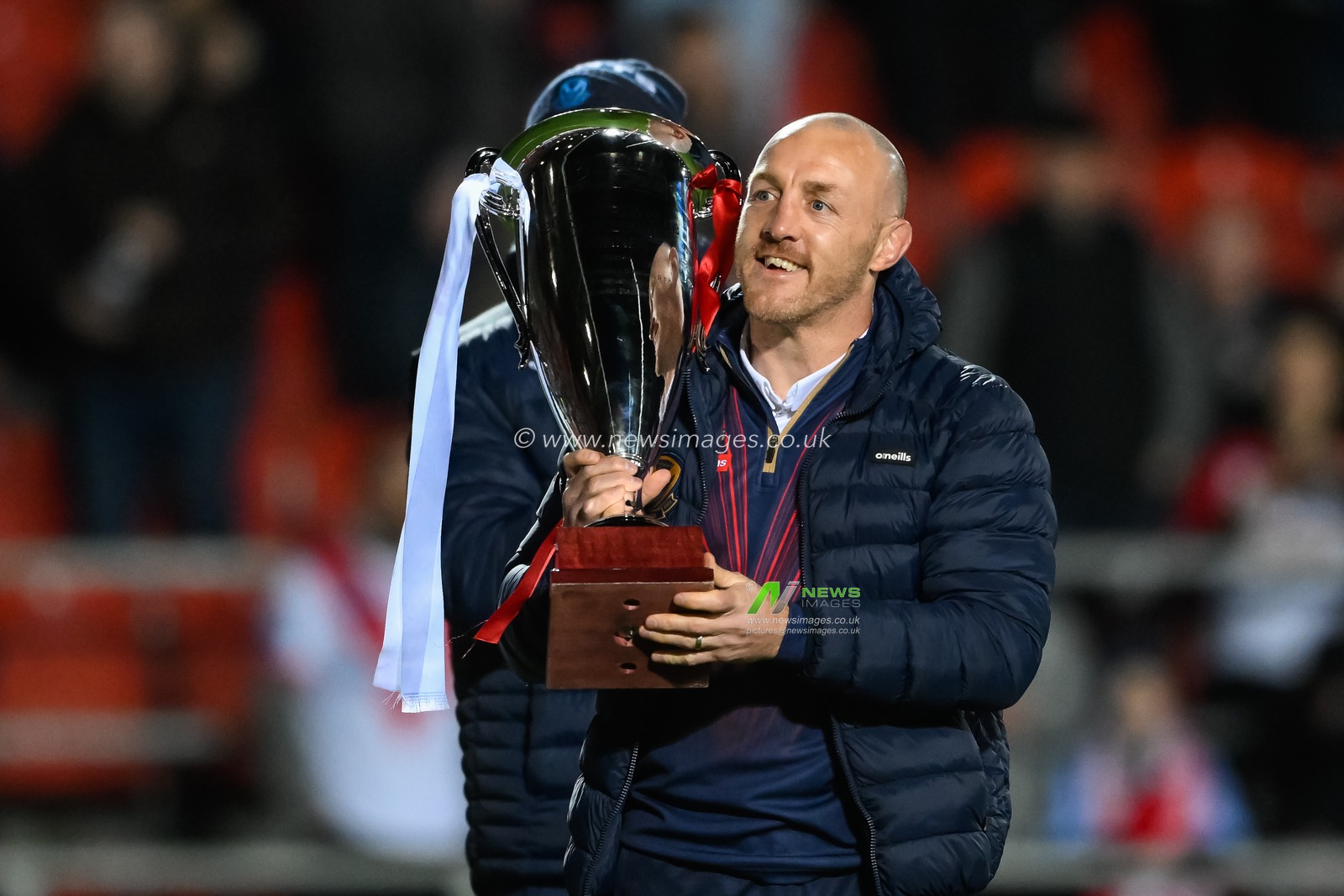 James Roby #9 of St. Helens shows the World Club Challenge trophy to the fans during the Betfred Super League Round 3 match St Helens vs Leeds Rhinos at Totally Wicked Stadium, St Helens, United Kingdom, 3rd March 2023

(Photo by Craig Thomas/News Images)