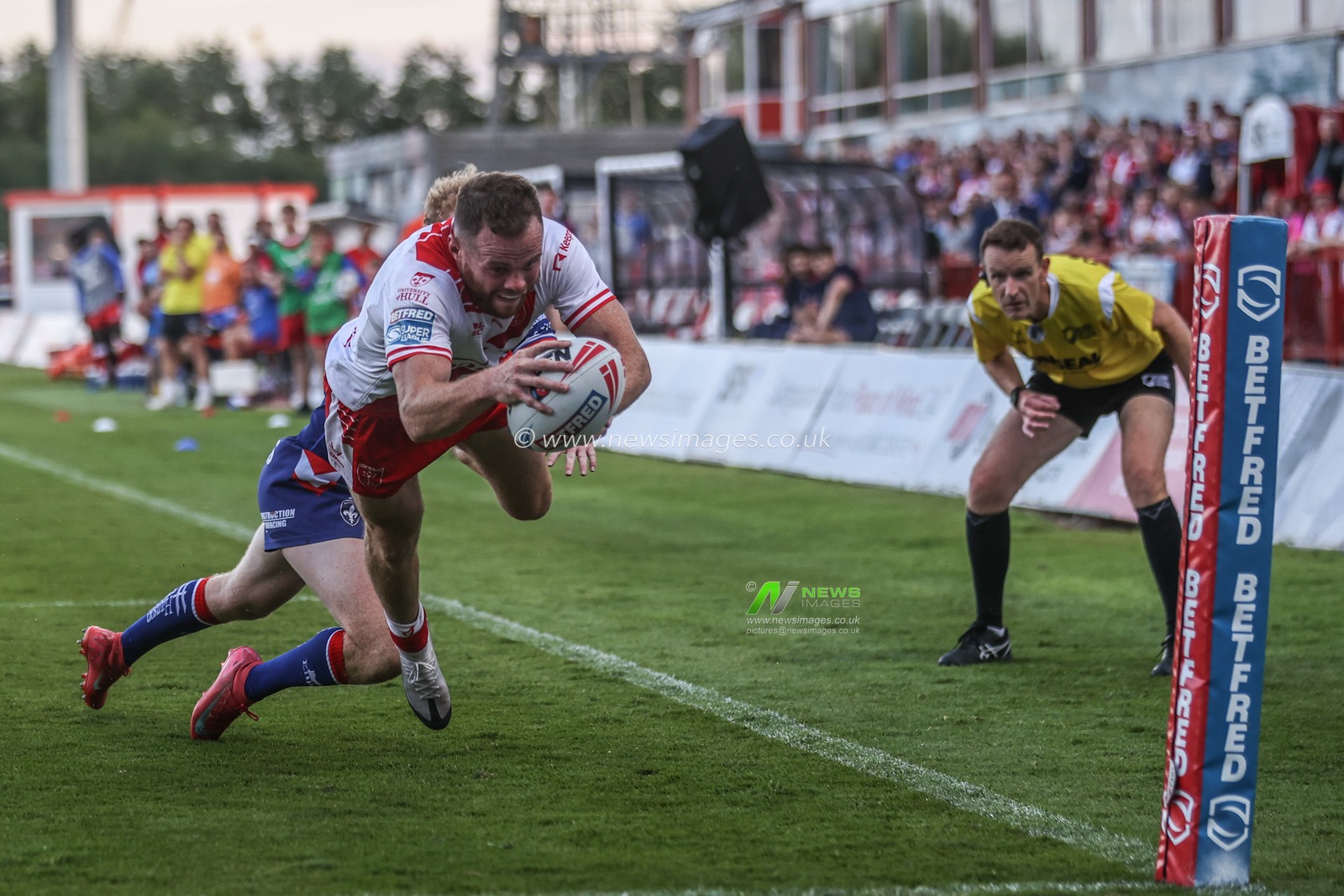 Joe Burgess of Hull KR goes over for a try during the Betfred Super League round 16 match Hull KR vs Wakefield Trinity at Sewell Group Craven Park, Kingston upon Hull, United Kingdom, 27th June 2025

(Photo by Alfie Cosgrove/News Images)