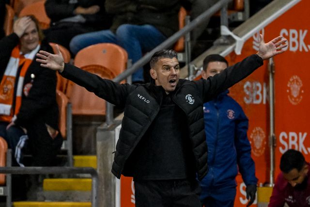 Matthew Bloomfield, manager for Luton Town, during the Sky Bet League 1 match Blackpool vs Luton Town at Bloomfield Road, Blackpool, United Kingdom, 30th September 2025

(Photo by Adam Gee/News Images)