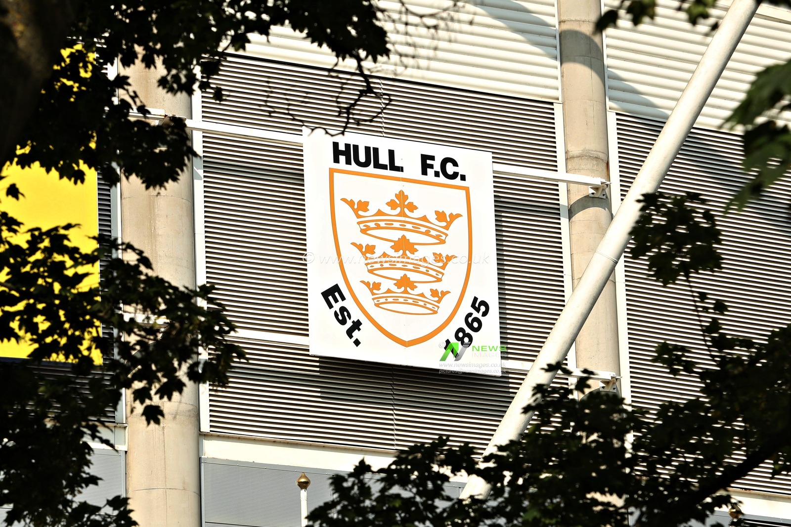 The Hull FC badge before the Betfred Super League Round 14 Hull FC vs Castleford Tigers at MKM Stadium, Hull, United Kingdom, 13th June 2025

(Photo by Sam Eaden/News Images)
