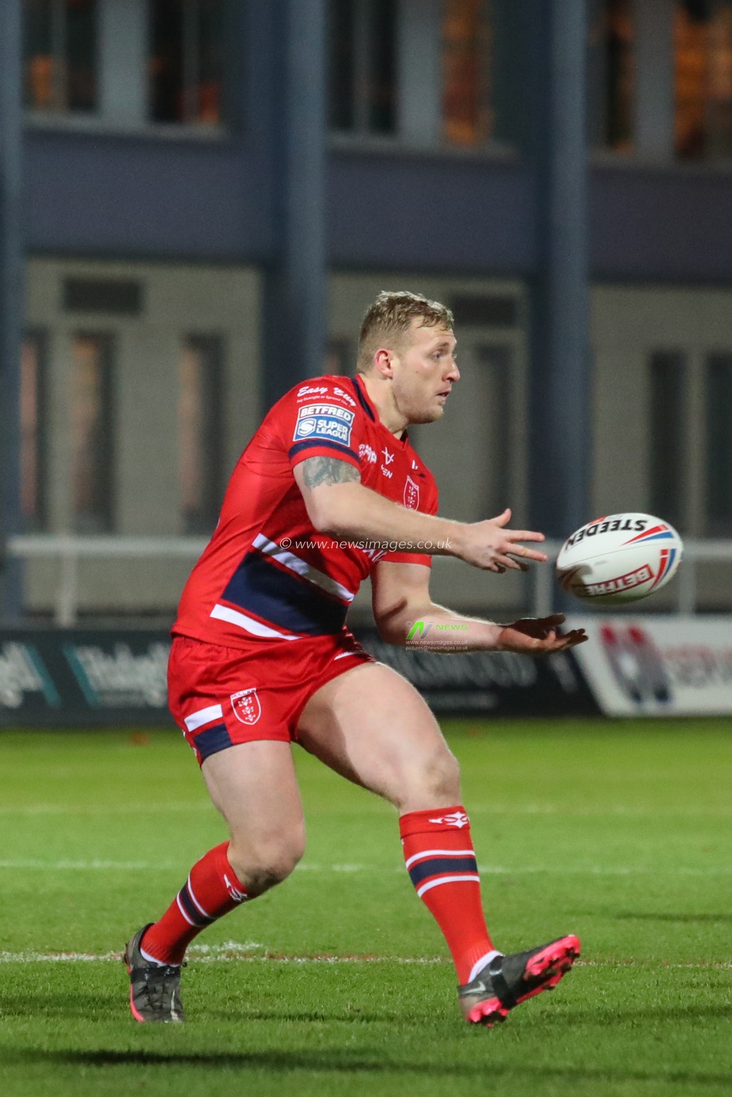 Jordan Abdull #7 of Hull KR passes the ball