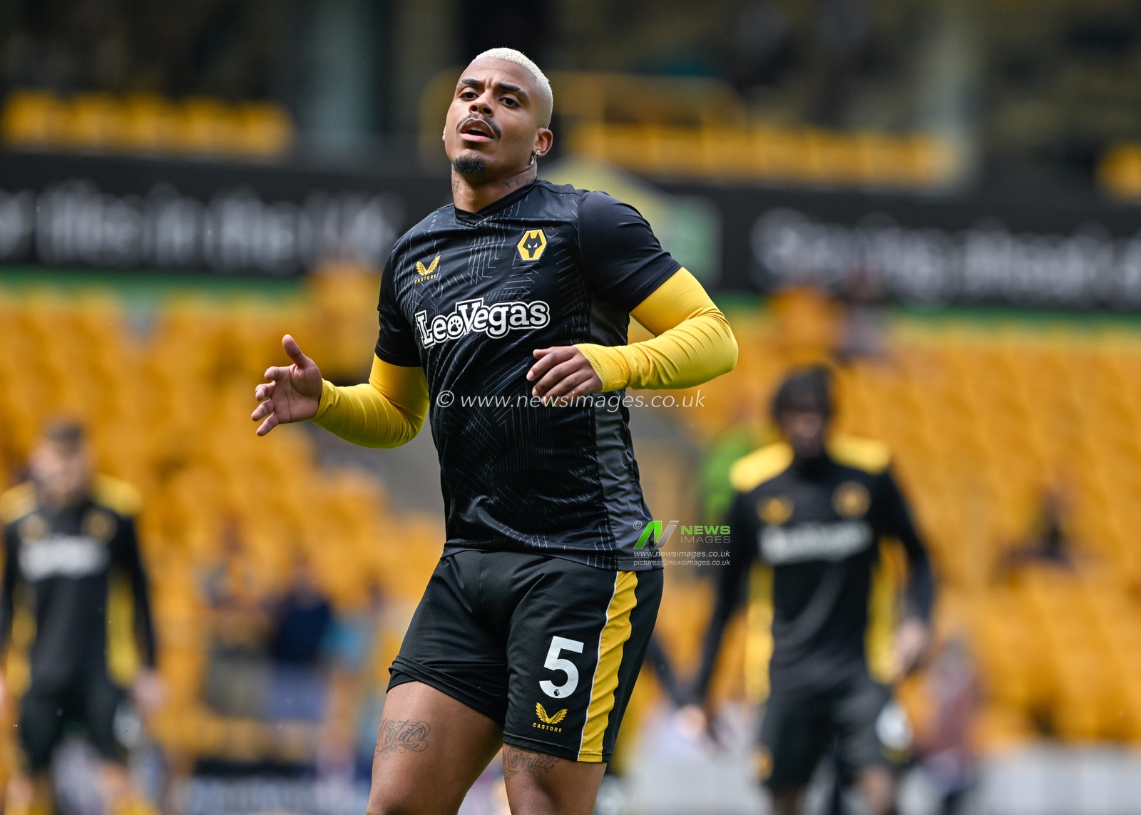 Mario Lemina of Wolverhampton Wanderers warms up ahead of the match, during the Premier League match Wolverhampton Wanderers vs Crystal Palace at Molineux, Wolverhampton, United Kingdom, 11th May 2024

(Photo by Cody Froggatt/News Images)