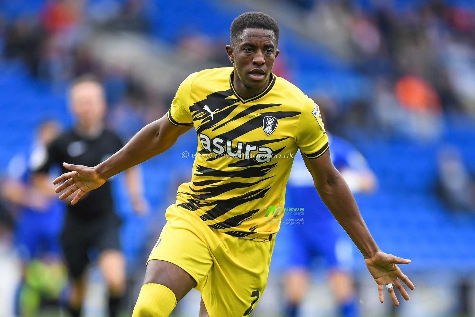 Wes Harding #2 of Rotherham United during the Sky Bet Championship match Cardiff City vs Rotherham United at Cardiff City Stadium, Cardiff, United Kingdom, 29th October 2022

(Photo by Mike Jones/News Images)