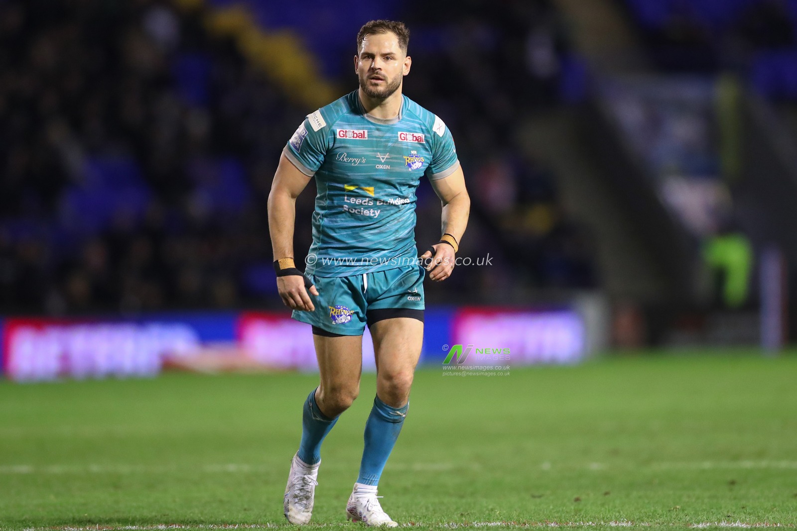 Aidan Sezer #7 of Leeds Rhinos during the Betfred Super League Round 1 match Warrington Wolves vs Leeds Rhinos at Halliwell Jones Stadium, Warrington, United Kingdom, 16th February 2023

(Photo by Gareth Evans/News Images)