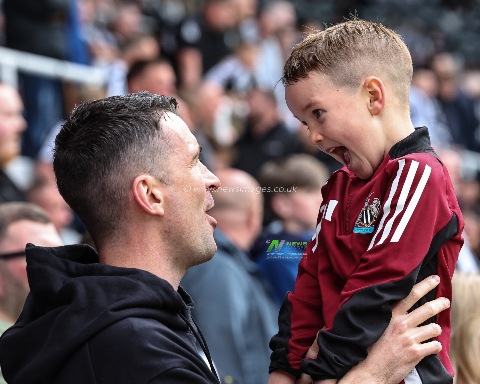 A young Newcastle fan with his dad during the Premier League match Newcastle United vs Everton at St. James's Park, Newcastle, United Kingdom, 25th May 2025

(Photo by Mark Cosgrove/News Images)