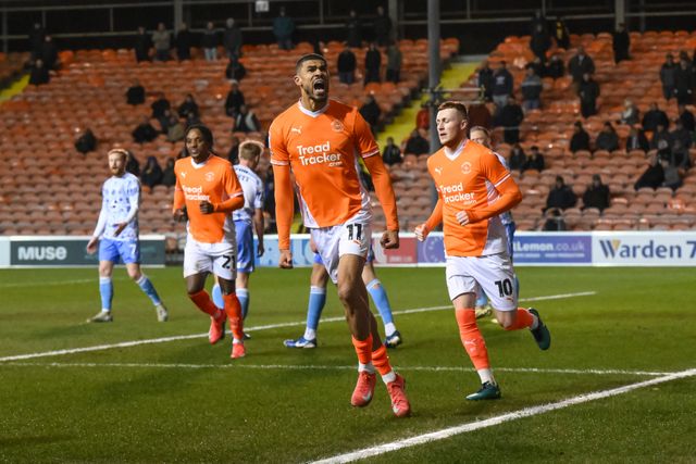 Sky Bet League 1 Blackpool v Cambridge United