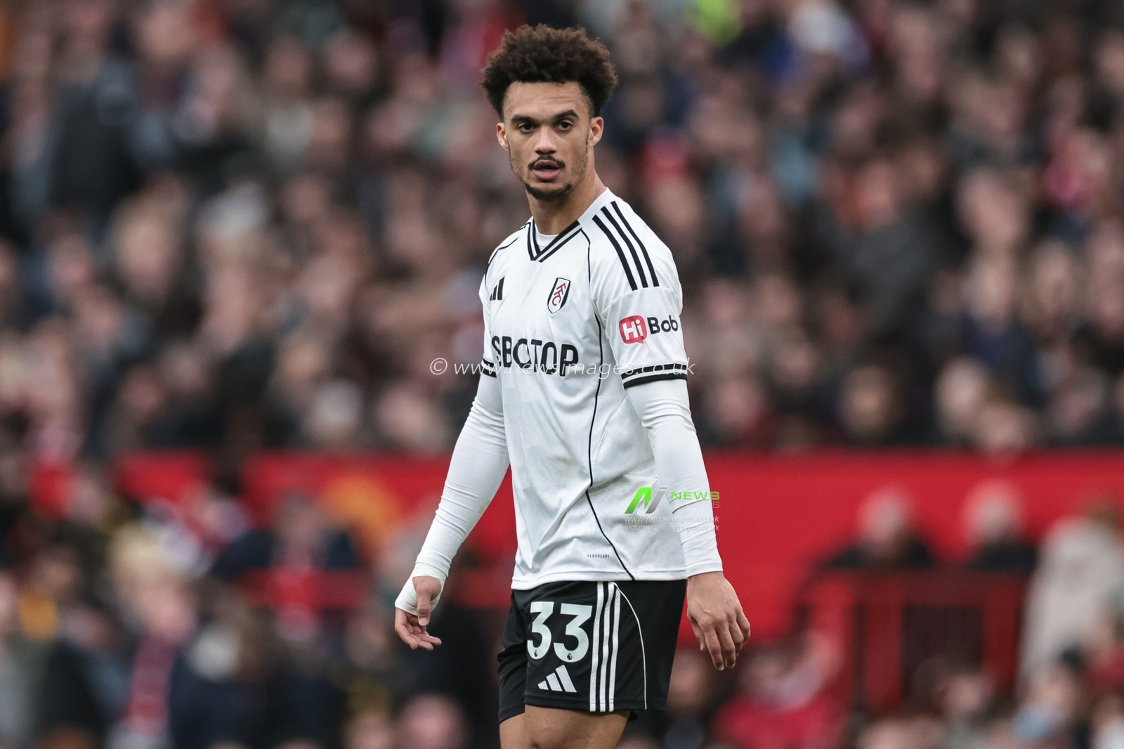 Antonee Robinson of Fulham during the Premier League match Manchester United vs Fulham at Old Trafford, Manchester, United Kingdom, 1st February 2026

(Photo by Mark Cosgrove/News Images)