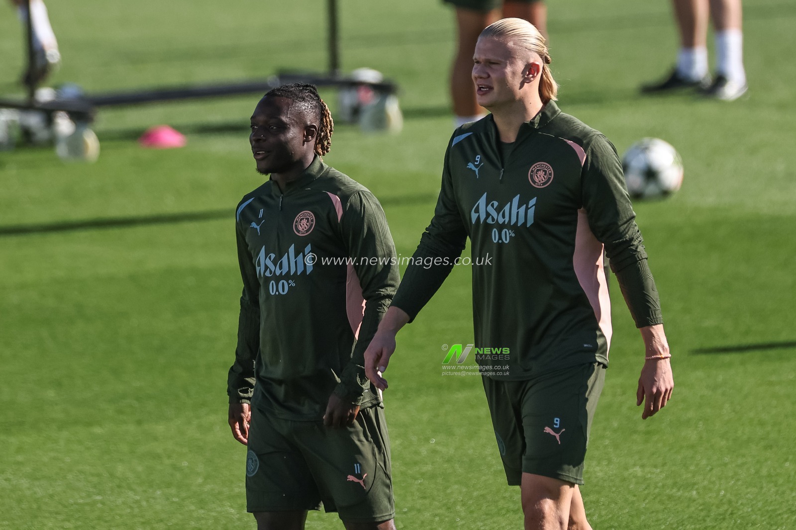 JÃ©rÃ©my Doku of Manchester City and Erling Haaland of Manchester City during the UEFA Champions League Manchester City v Inter Milan Press conference at Etihad Stadium, Manchester, United Kingdom, 17th September 2024

(Photo by Mark Cosgrove/News Images)