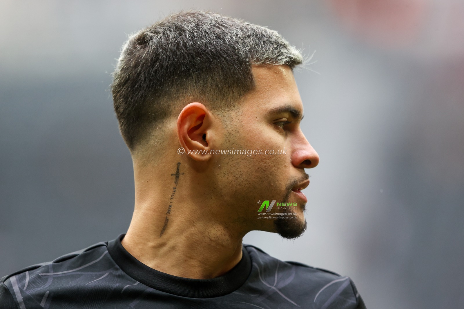 Bruno Guimaraes of Newcastle United warms up prior to the Premier League match Newcastle United vs Nottingham Forest at St. James's Park, Newcastle, United Kingdom, 23rd February 2025

(Photo by Alfie Cosgrove/News Images)