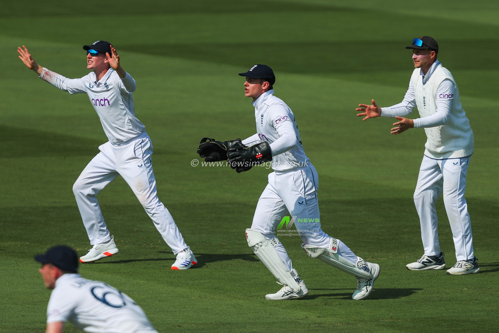 Harry Brook, Jamie Smith and Joe Root of England react during the England v Sri Lanka 2nd Rothesay Test Match Day 4 at Lords, London, United Kingdom, 1st September 2024

(Photo by Izzy Poles/News Images)