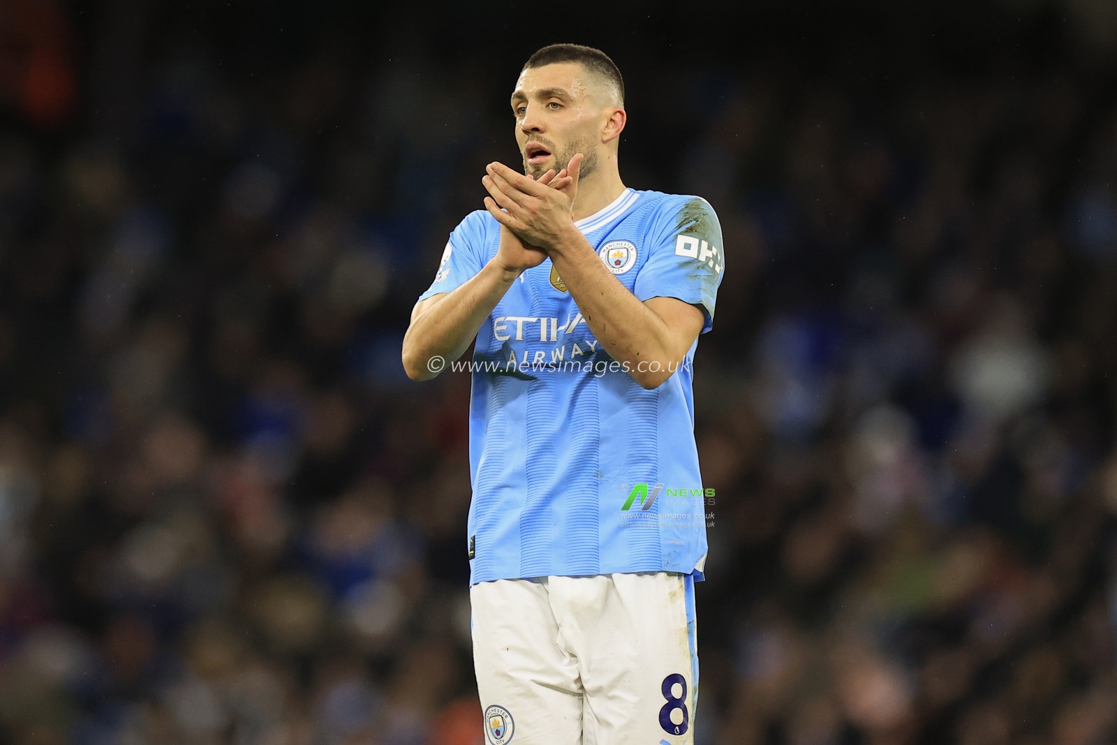Mateo Kovacic #8 of Manchester City during the Premier League match Manchester City vs Sheffield United at Etihad Stadium, Manchester, United Kingdom, 30th December 2023

(Photo by Conor Molloy/News Images)