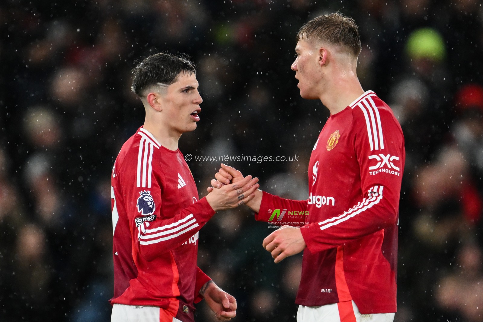 Rasmus HÃ¸jlund of Manchester United celebrates his goal to make it 1-1 during the Premier League match Manchester United vs Nottingham Forest at Old Trafford, Manchester, United Kingdom, 7th December 2024

(Photo by Craig Thomas/News Images)