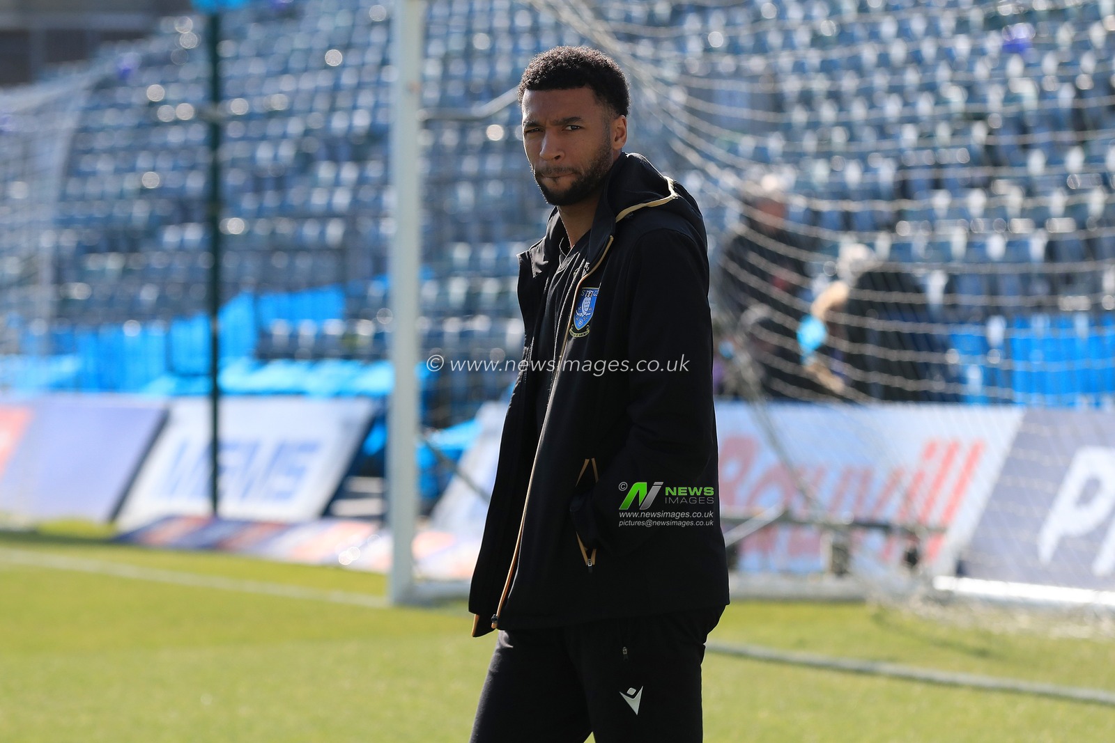 Sylla Sow #40 of Sheffield Wednesday arriving at the ground.