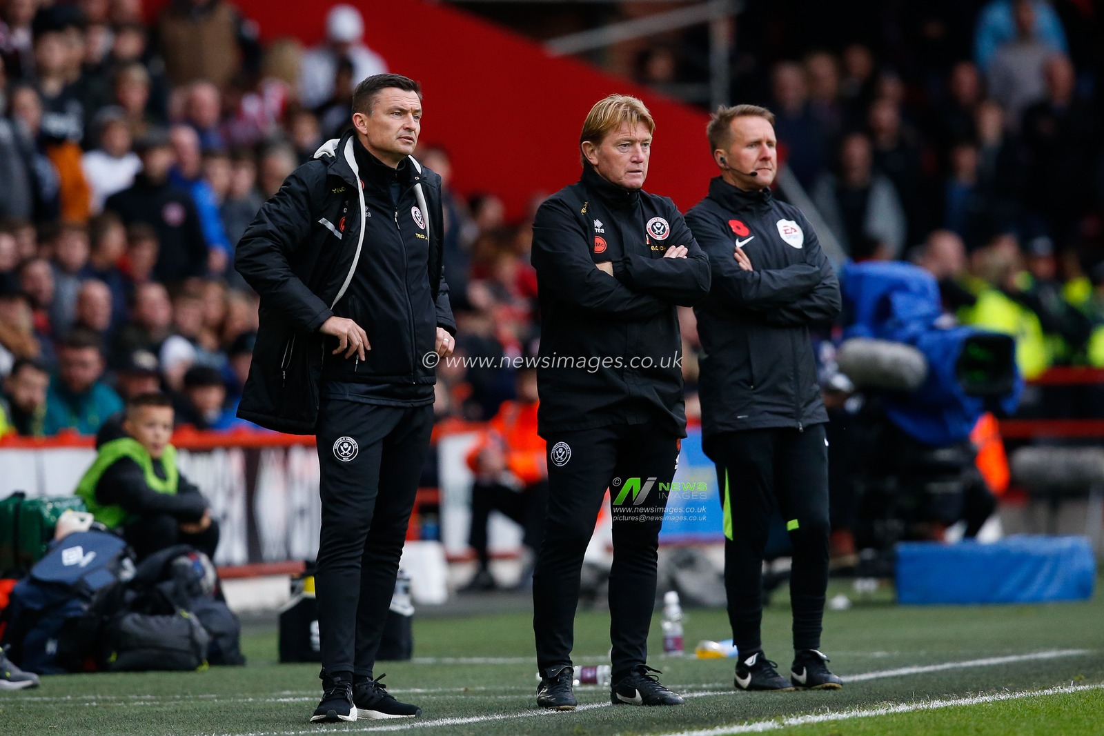 Paul Heckingbottom manager of Sheffield United and Stuart McCall assistant manager of Sheffield United during the Sky Bet Championship match Sheffield United vs Burnley at Bramall Lane, Sheffield, United Kingdom, 5th November 2022

(Photo by Ben Early/News Images)