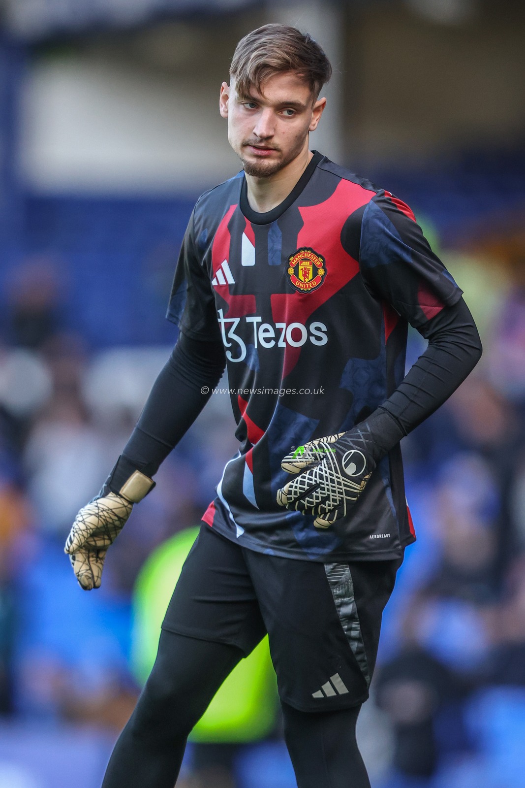 Altay BayÄ±ndÄ±r of Manchester United in the pregame warmup session during the Premier League match Everton vs Manchester United at Goodison Park, Liverpool, United Kingdom, 22nd February 2025

(Photo by Alfie Cosgrove/News Images)