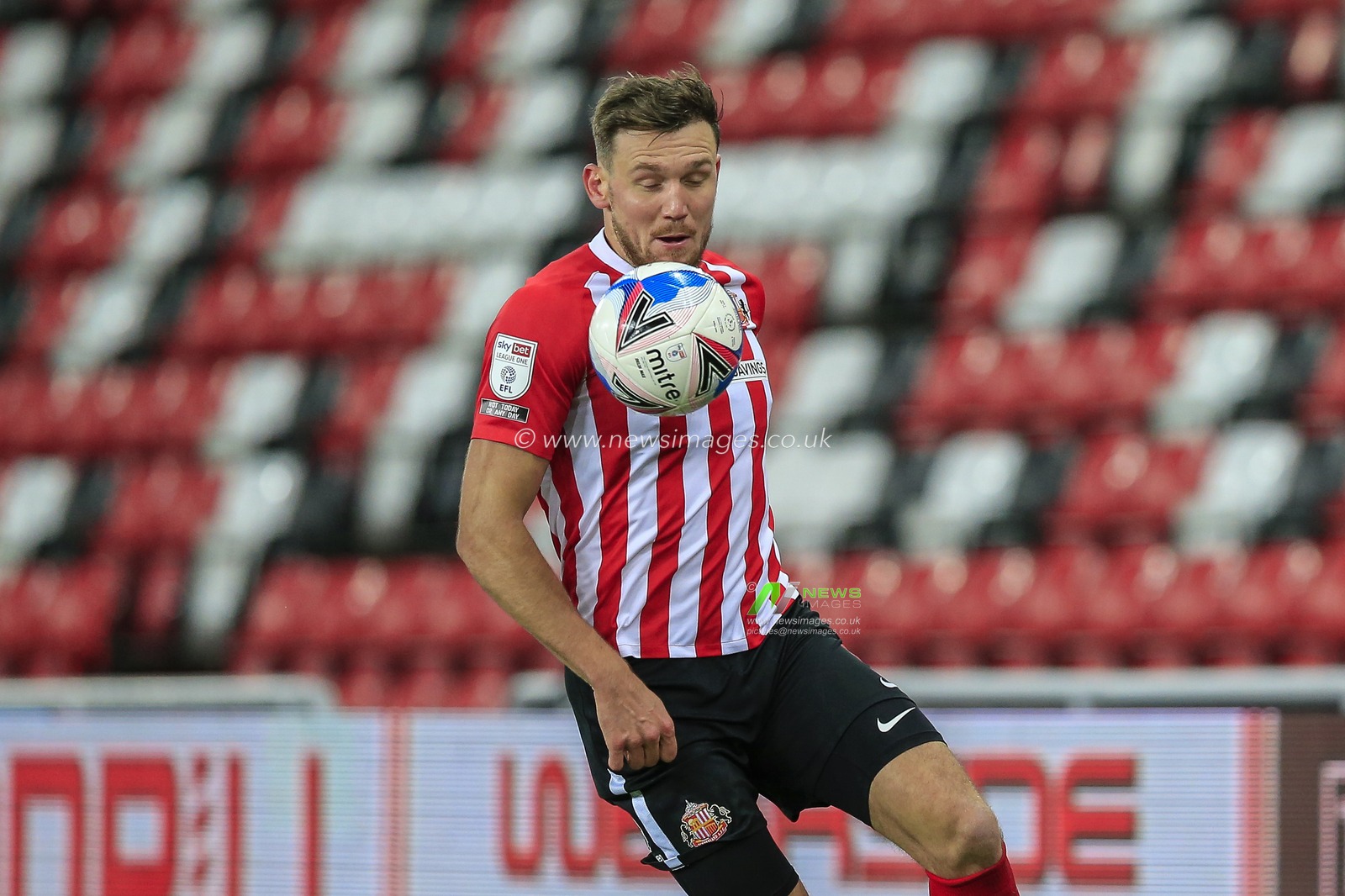 Charlie Wyke (9) of Sunderland in possession of the ball