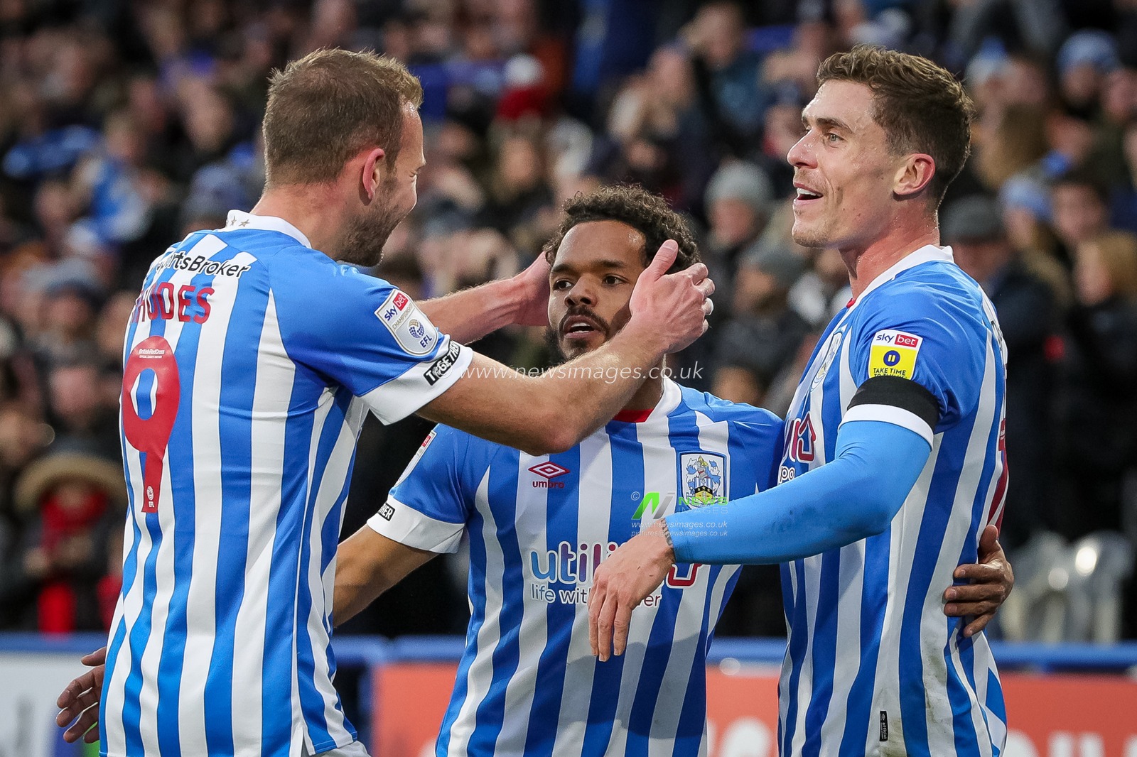 Duane Holmes #19 of Huddersfield Town celebrates his goal with his team mates and makes the score 1-0 during the Sky Bet Championship match Huddersfield Town vs Luton Town at John Smith's Stadium, Huddersfield, United Kingdom, 1st January 2023

(Photo by James Heaton/News Images)