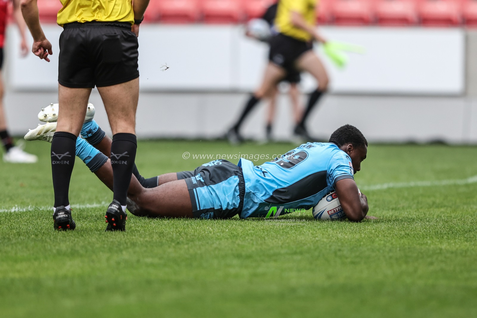 Sam Eseh of Hull FC goes over for a try during the Betfred Super League round 15 match Salford Red Devils vs Hull FC at Salford Community Stadium, Eccles, United Kingdom, 22nd June 2025

(Photo by Alfie Cosgrove/News Images)