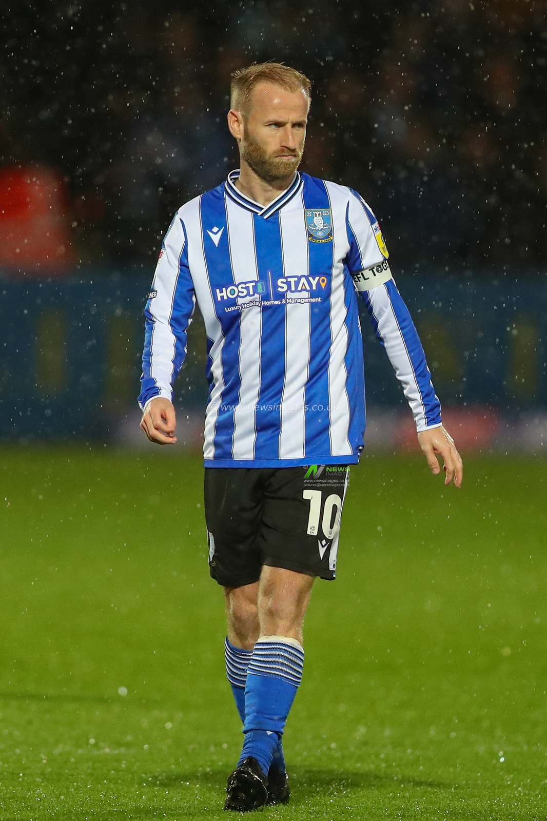 Barry Bannan #10 of Sheffield Wednesday during the Sky Bet League 1 match Cheltenham Town vs Sheffield Wednesday at The Completely-Suzuki Stadium, Cheltenham, United Kingdom, 29th March 2023

(Photo by Gareth Evans/News Images)