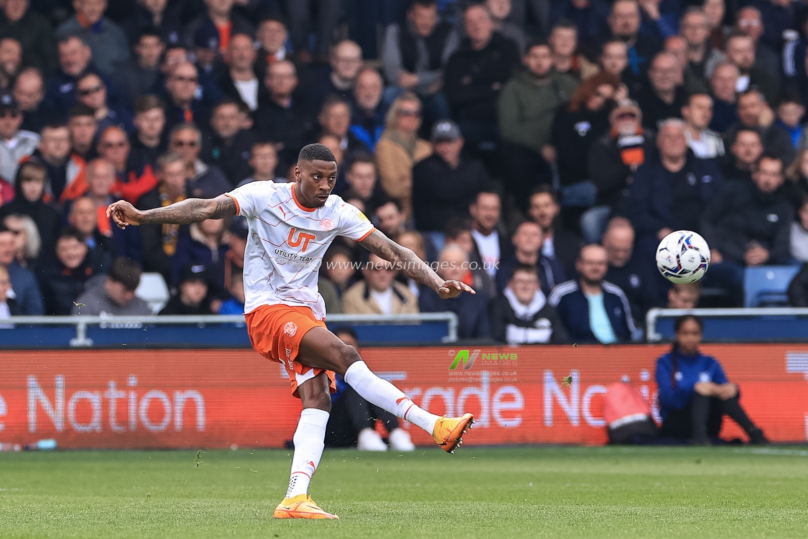 Marvin Ekpiteta #21 of Blackpool in action during the game