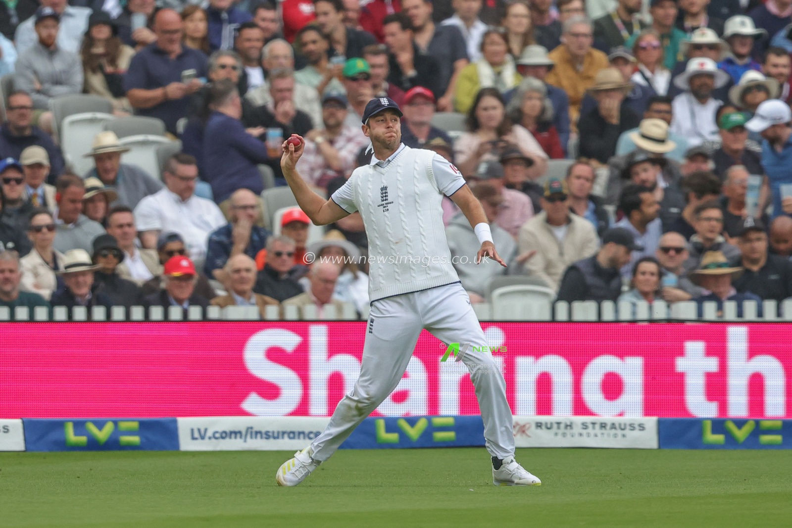 Stuart Broad of England returns the ball back to the wicket keeper during the LV= Insurance Ashes Test Series Second Test Day 3 England v Australia at Lords, London, United Kingdom, 30th June 2023

(Photo by Mark Cosgrove/News Images)