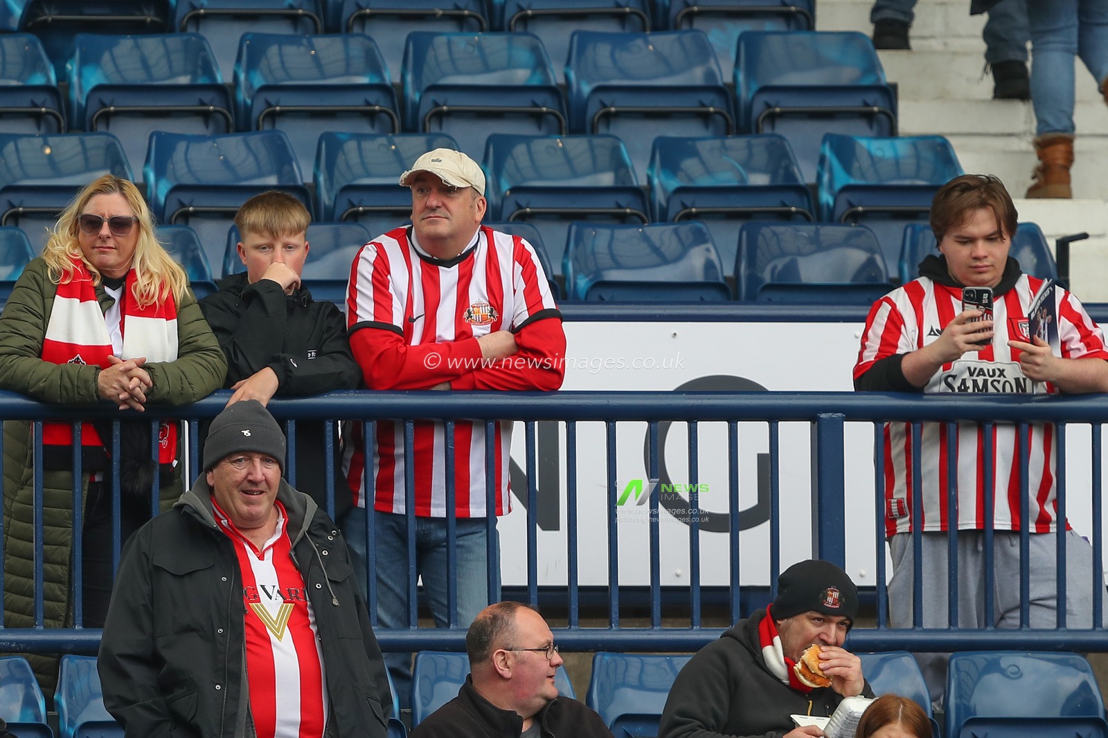 Sunderland fans arrive ahead of the Sky Bet Championship match West Bromwich Albion vs Sunderland at The Hawthorns, West Bromwich, United Kingdom, 23rd April 2023

(Photo by Gareth Evans/News Images)