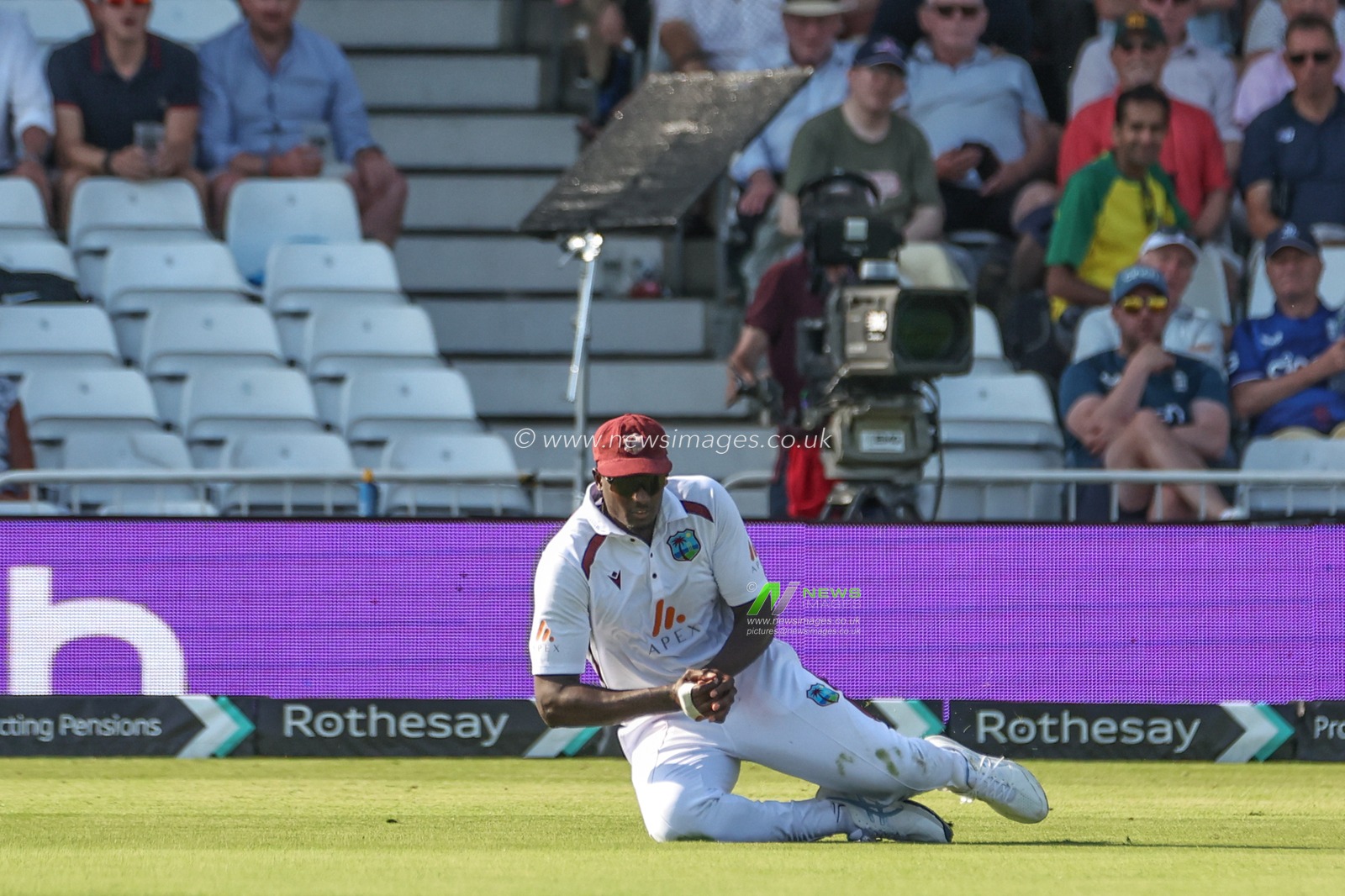 Jason Holder of West Indies catches Jamie Smith of England out during the 2nd Rothesay Test Match match England vs West Indies at Trent Bridge, Nottingham, United Kingdom, 18th July 2024

(Photo by Mark Cosgrove/News Images)