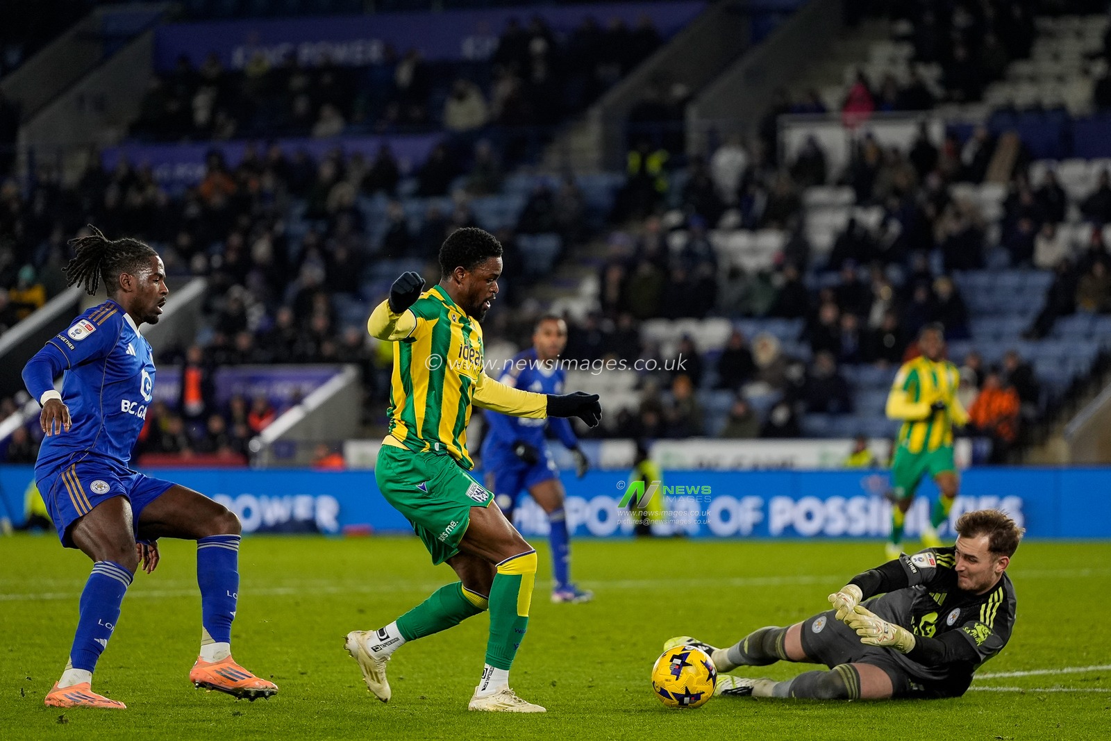 Leicester City goalkeeper Jakub Stolarczyk rushes to make a save during the Sky Bet Championship match Leicester City vs West Bromwich Albion at King Power Stadium, Leicester, United Kingdom, 5th January 2026

(Photo by Maynard Manyowa/News Images)

*** GER AUT SUI OUT ***