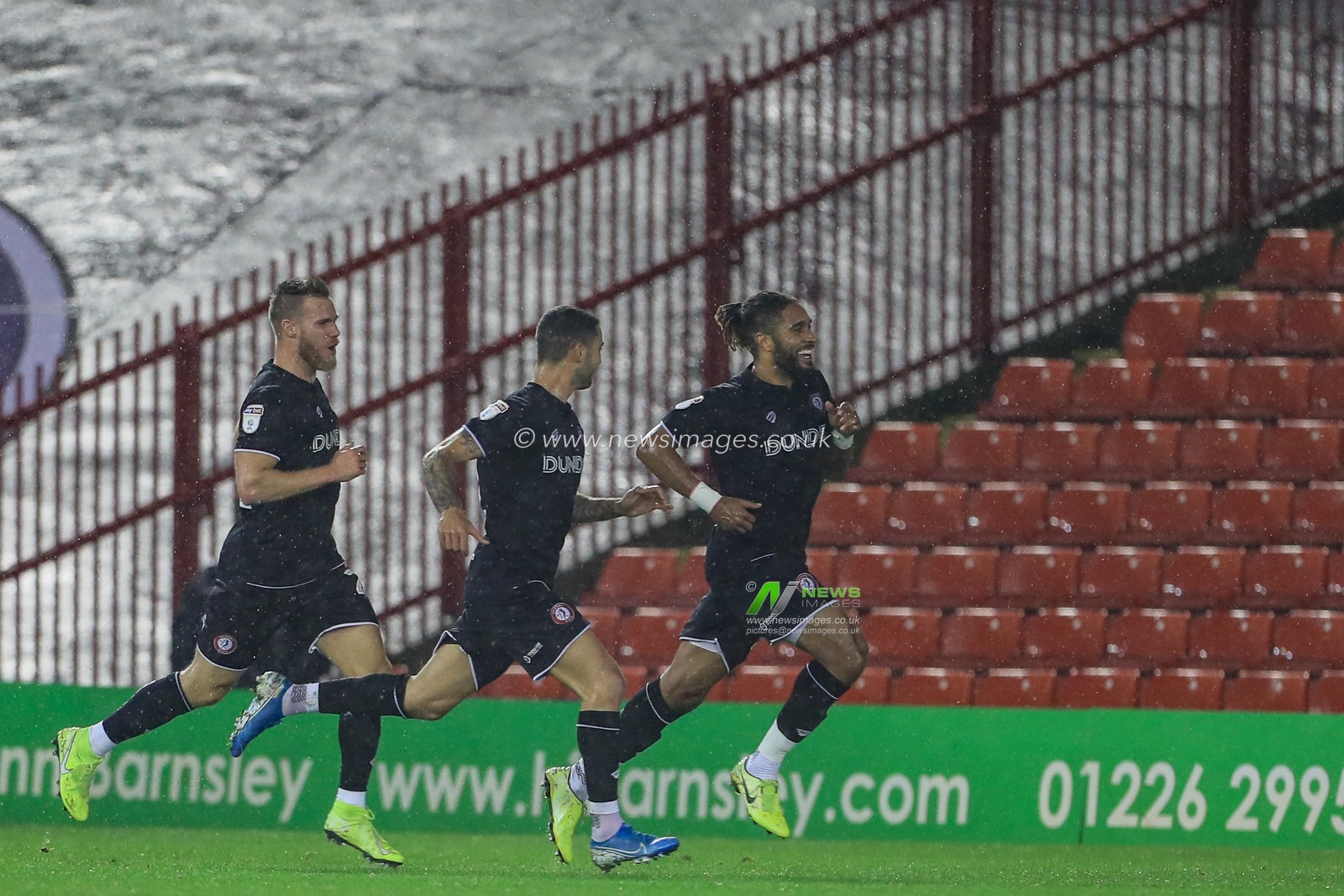 1st November 2019, Oakwell, Barnsley, England; Sky Bet Championship, Barnsley v Bristol City : Ashley Williams (29) of Bristol City scores to make it 0-1

Credit: Mark Cosgrove/News Images