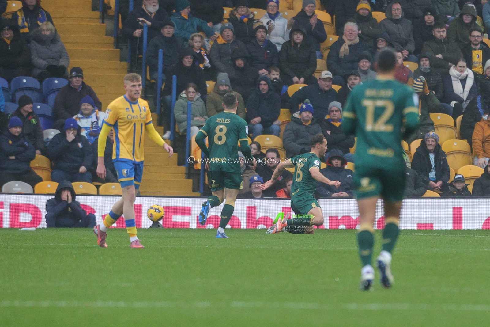 Dion Charles of Huddersfield Town celebrates his goal to make it 0-2 during the Sky Bet League 1 match Mansfield Town vs Huddersfield Town at One Call Stadium, Mansfield, United Kingdom, 22nd November 2025

(Photo by Richard Bierton/News Images)

*** GER AUT SUI OUT ***