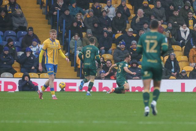 Sky Bet League 1 Mansfield Town v Huddersfield Town
